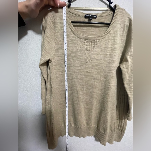 Cable & Gauge Women’s Tan Sweater Size Medium - Picture 8 of 11